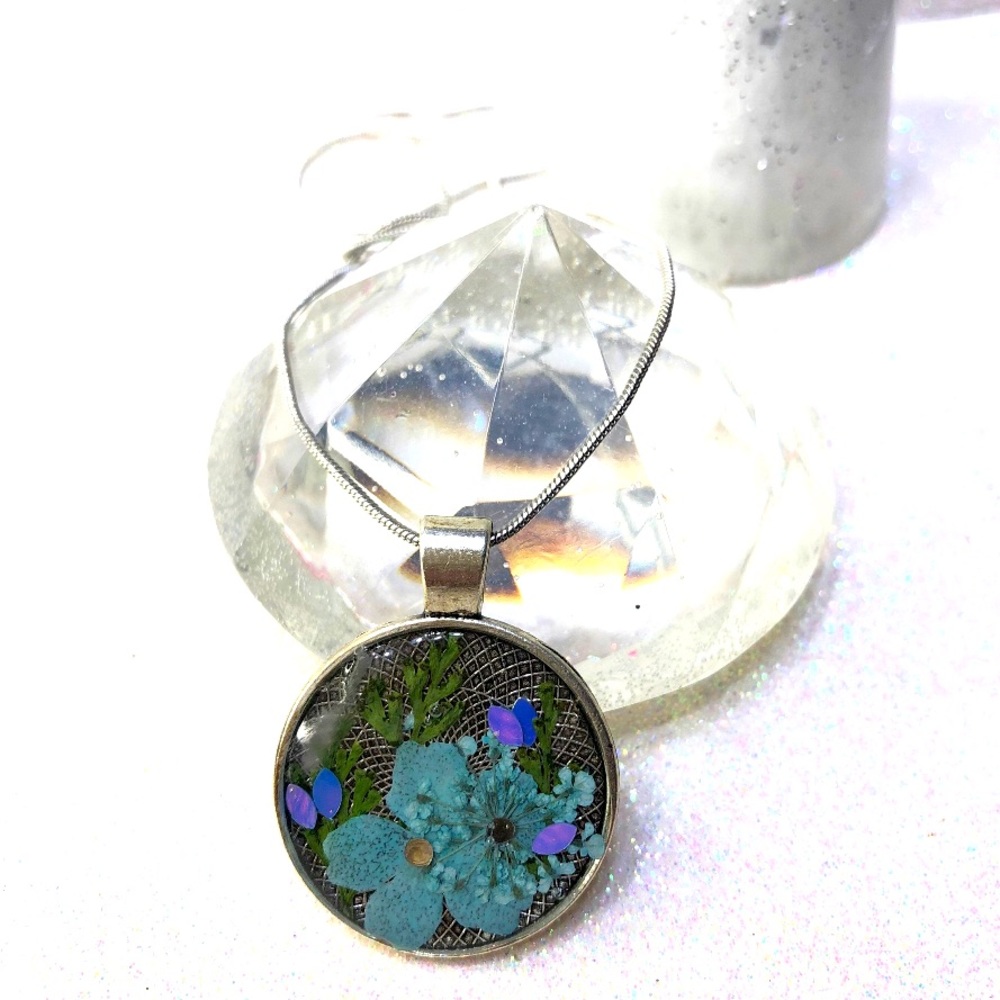 Classic Pendant Necklace
